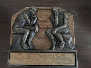 Classic Bookend: ‘The Thinker’ (Rodin) – Cast Iron and Wood